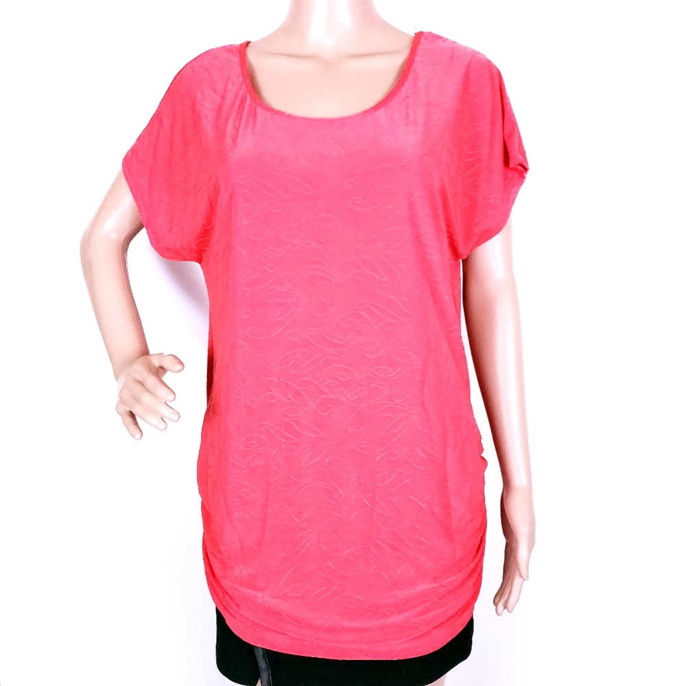 Lavish Women Top Blouse Size L - made in USA - NWT